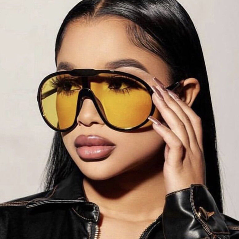 Women's futuristic transparent sunglasses with elegant shape Kalsten