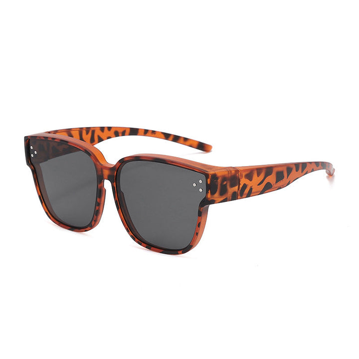 Ladies Fashion Sunglasses in clear lines design with high UV protection Kalsten