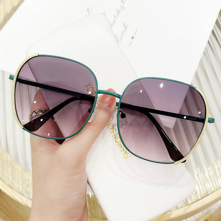 Ladies oversized sunglasses with protective UV protection and elegant metal frame Kalsten