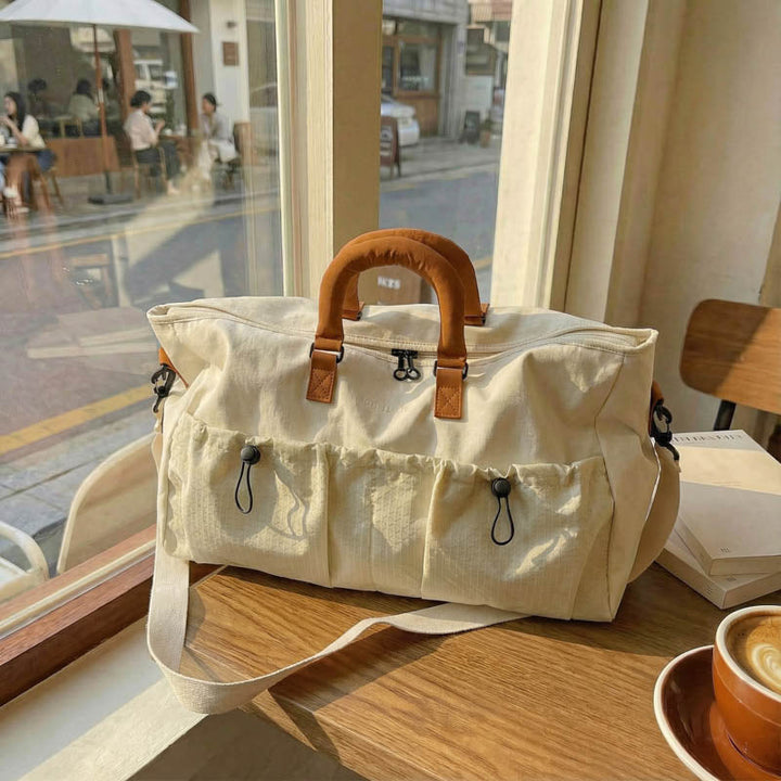Shopping bag in urban design with versatile compartments Kalsten