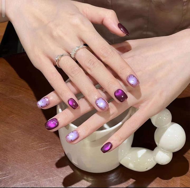 Artificial nails with luxurious ombre effect and sparkling accents Kalsten