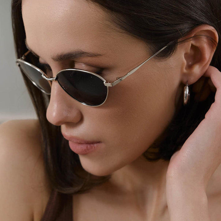 Women’s stylish sunglasses in elegant oval design Kalsten