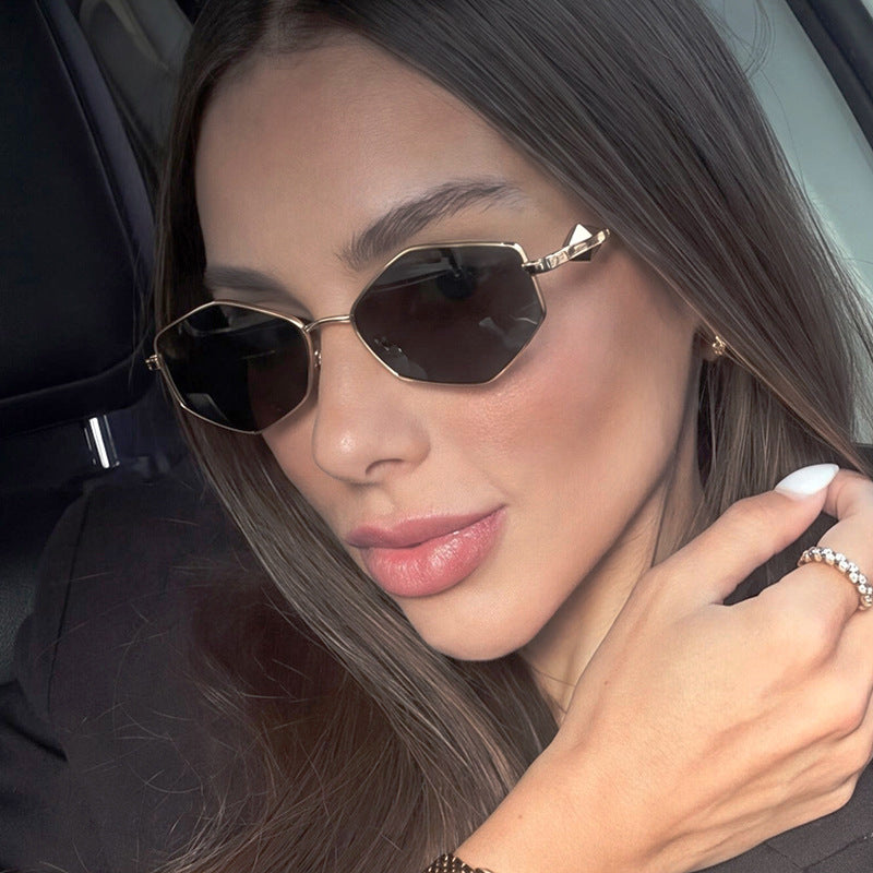 Women's geometric sunglasses with protective UV filter and high-end metal frame Kalsten
