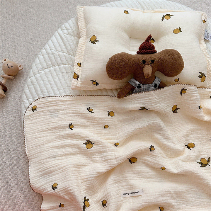 Unisex Cozy Muslin Blanket with Delicate Flower Pattern Kalsten