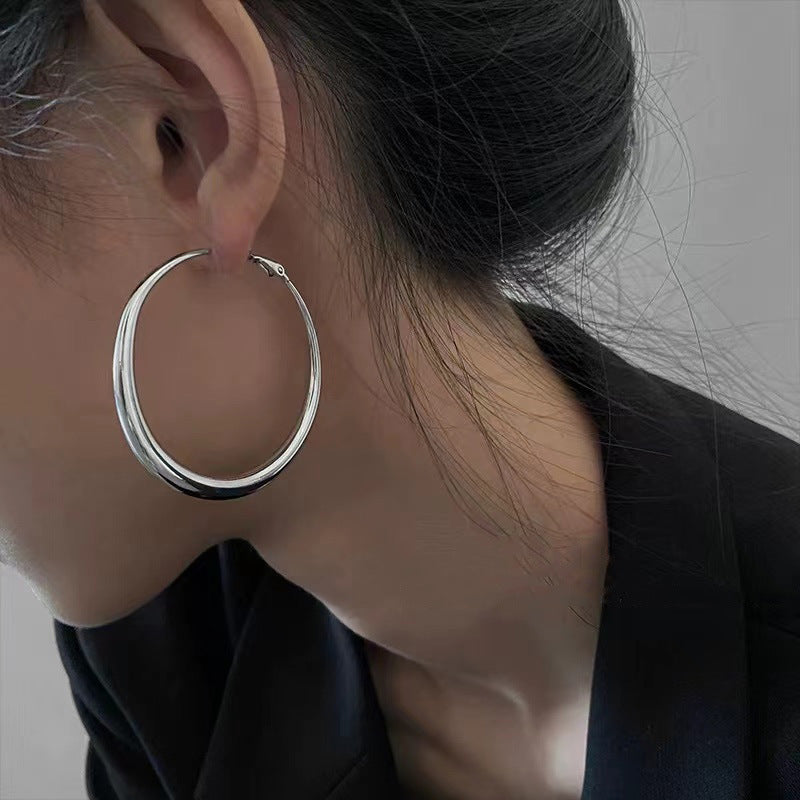 Elegant and Timeless Earrings Kalsten