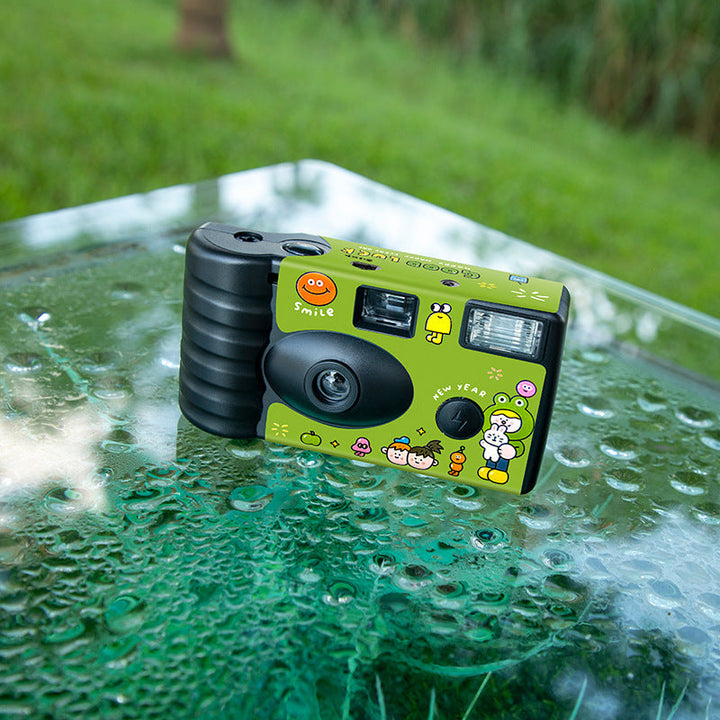 Customizable Fun-Themed Flash Camera Kalsten