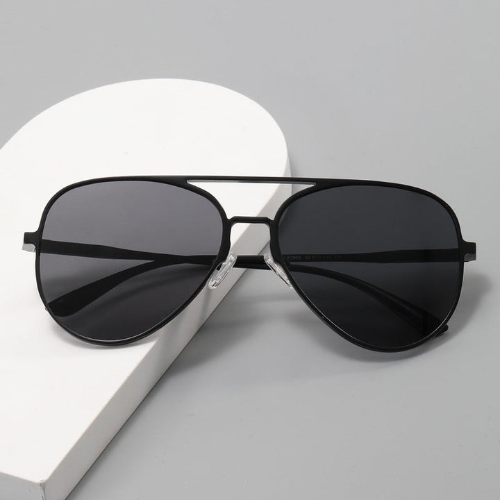 Women’s pilot sunglasses with UV protection and elegant frame Kalsten