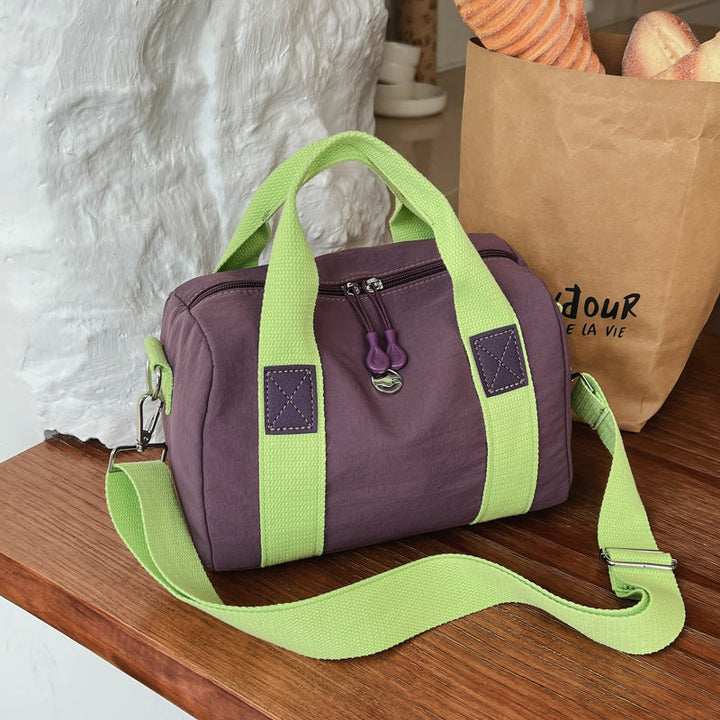 Stylish sports bag with adjustable shoulder strap Kalsten