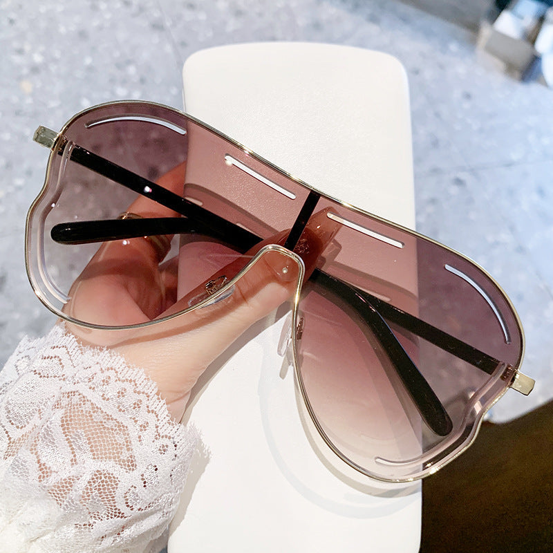 Women’s Sporty Oversized Sunglasses in Unique Design Kalsten