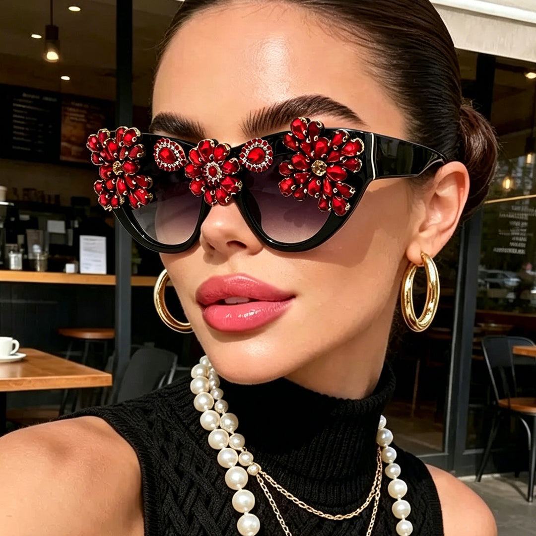 Women extravagantly decorated Cat-Eye sunglasses Kalsten