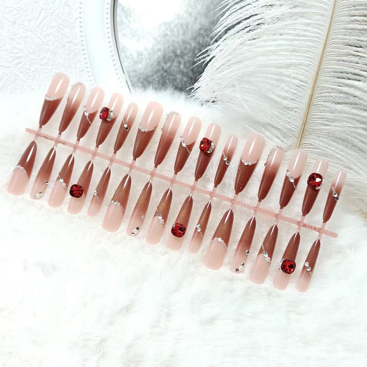 Artificial nails with luxurious 3D decorations and glamorous accents Acalora