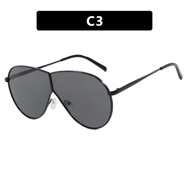 Women's pilot sunglasses with elegant golden frame and blue lenses Kalsten