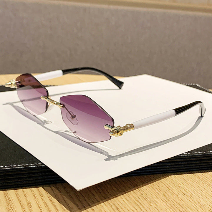 Women's futuristic sunglasses with oversized rectangular frame Kalsten