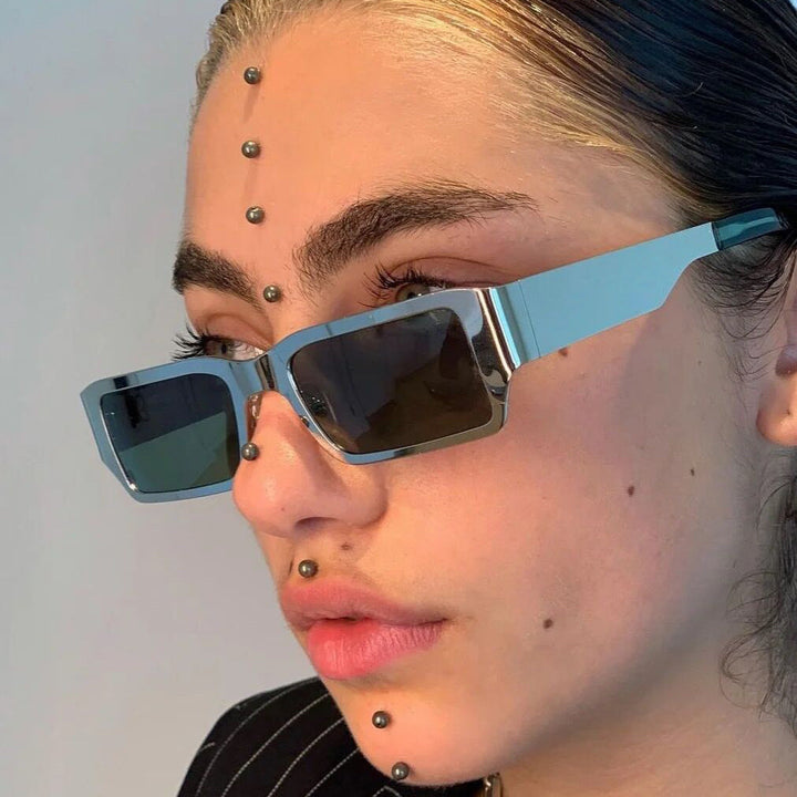 Women's geometric sunglasses with protective UV filter and sturdy metal frame Kalsten