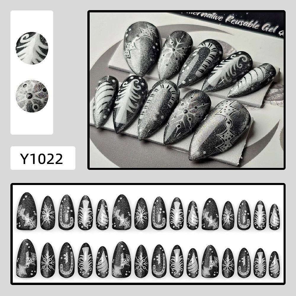 Creative Nail Art in Glamorous Black-White Design Kalsten