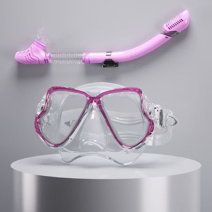 Diving mask with ergonomic design and a flexible snorkel Kalsten