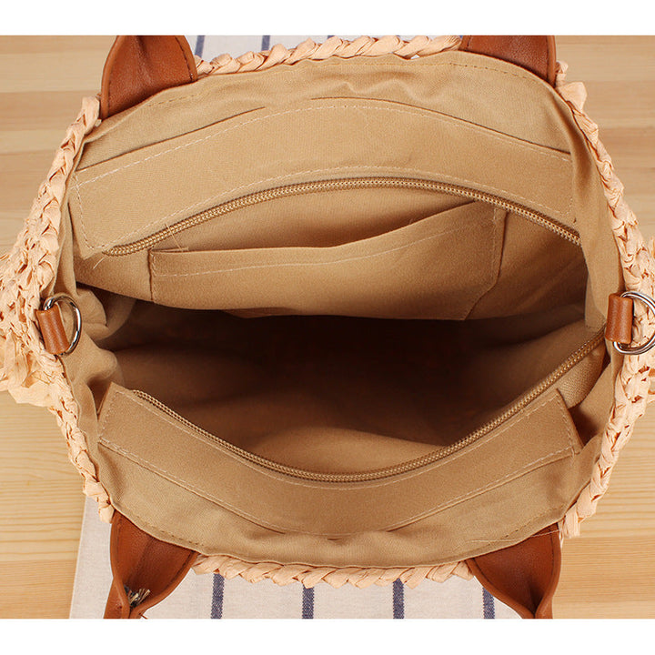 Luxurious shoulder bag with handmade fringes Kalsten