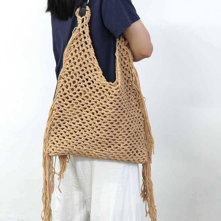 Structured beach bag with fringe details Kalsten