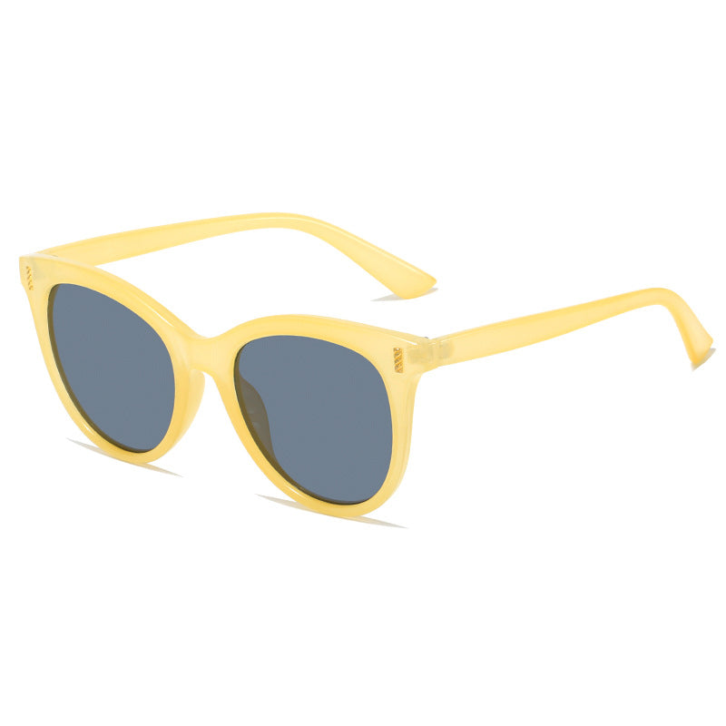 Women's fashionable cat-eye sunglasses with striking design Kalsten