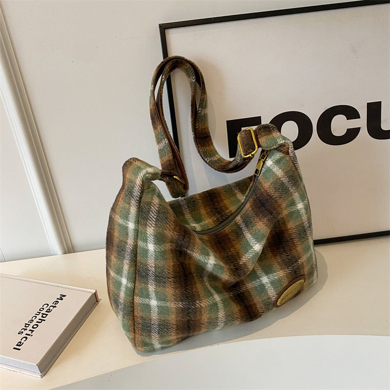 Cozy Plaid Shoulder Bag Kalsten
