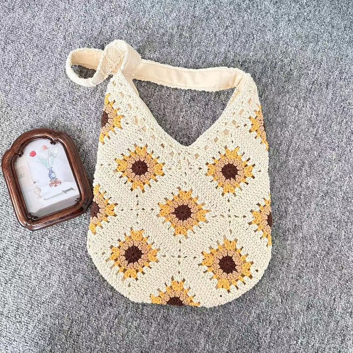 Fashionable crochet shoulder bag Kalsten