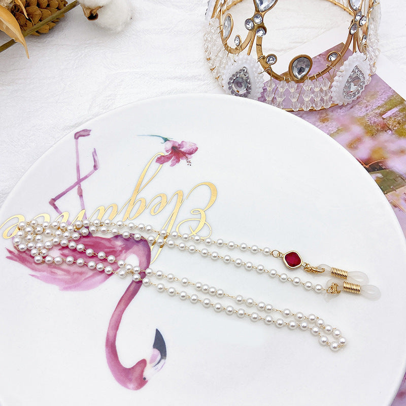Elegant pearl necklace with golden accents Kalsten