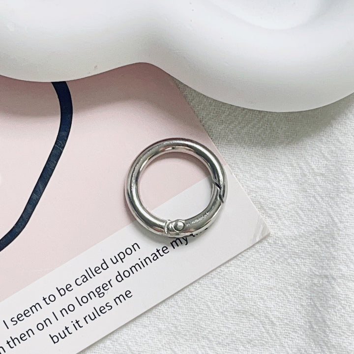Minimalist Metal Keyring kalsten