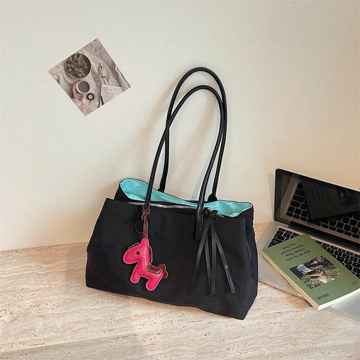 Elegant Tote Bag with Zipper and Practical Interior Pockets Kalsten