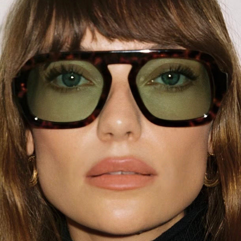 Women's modern oversized sunglasses in angular design Kalsten