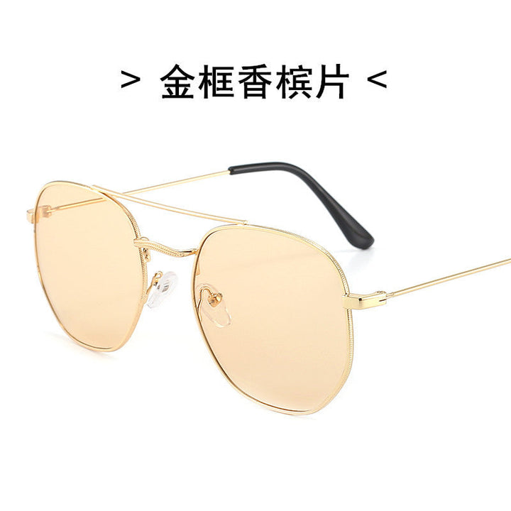 Ladies sunglasses with oval frame and protective gradient lens Kalsten