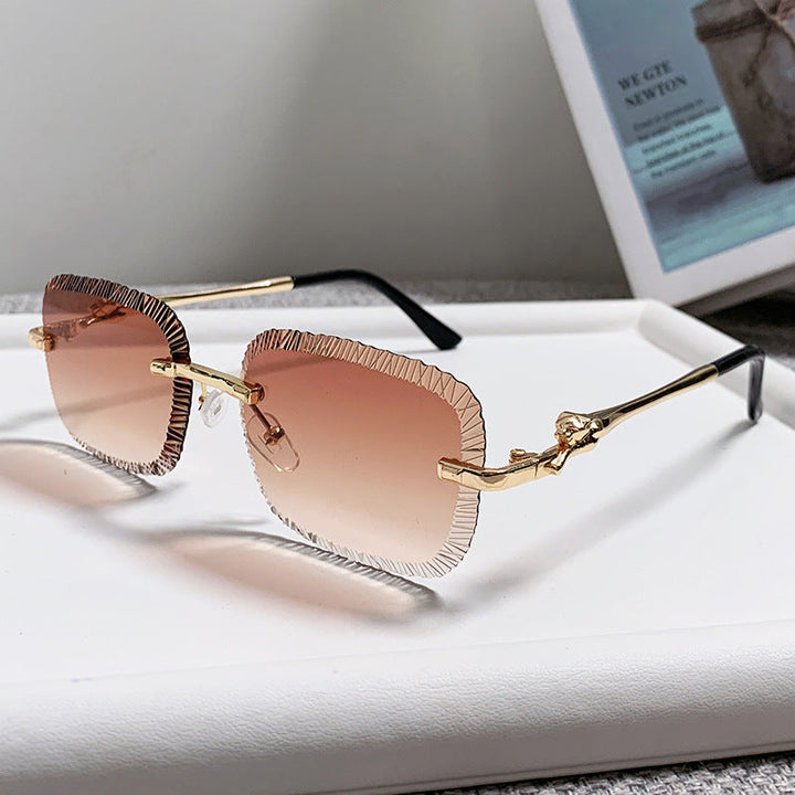 Women's fashionable sunglasses with textured frame and subtle gradient Kalsten