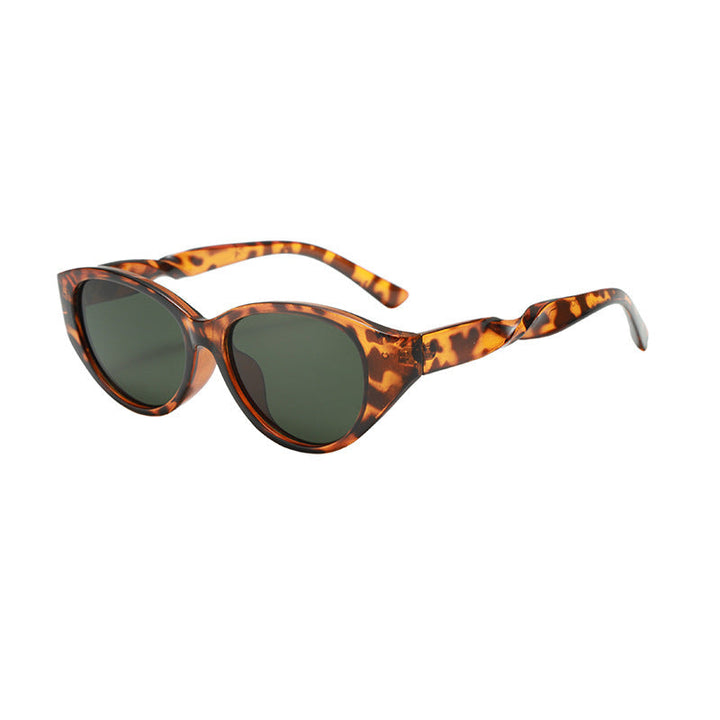 Women Vintage-inspired Sunglasses with Textured Frame Kalsten