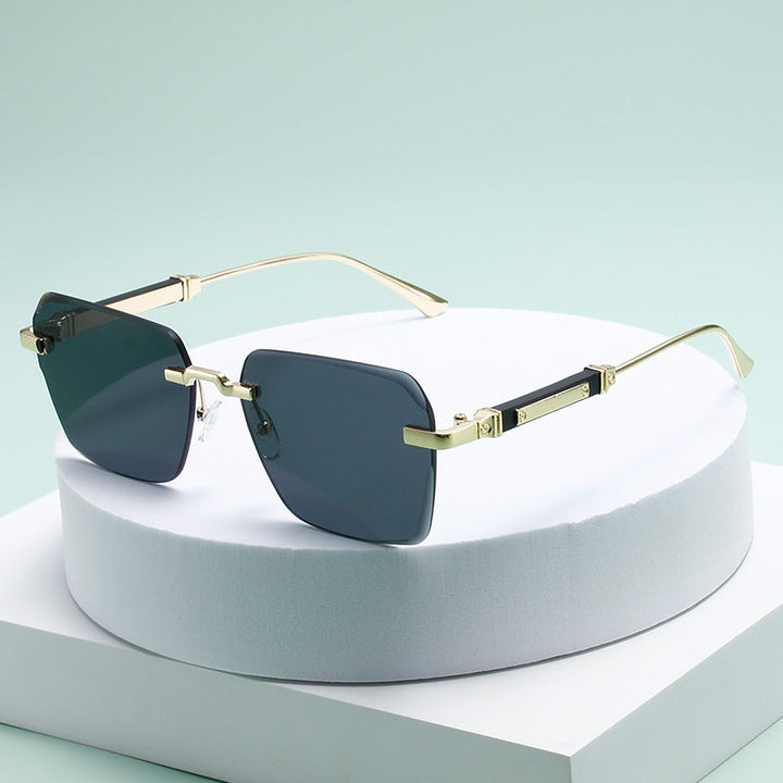 Women's fashion sunglasses with square frame and luxurious accents Kalsten