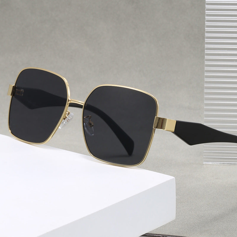 Women stylish square sunglasses with curved frame Kalsten
