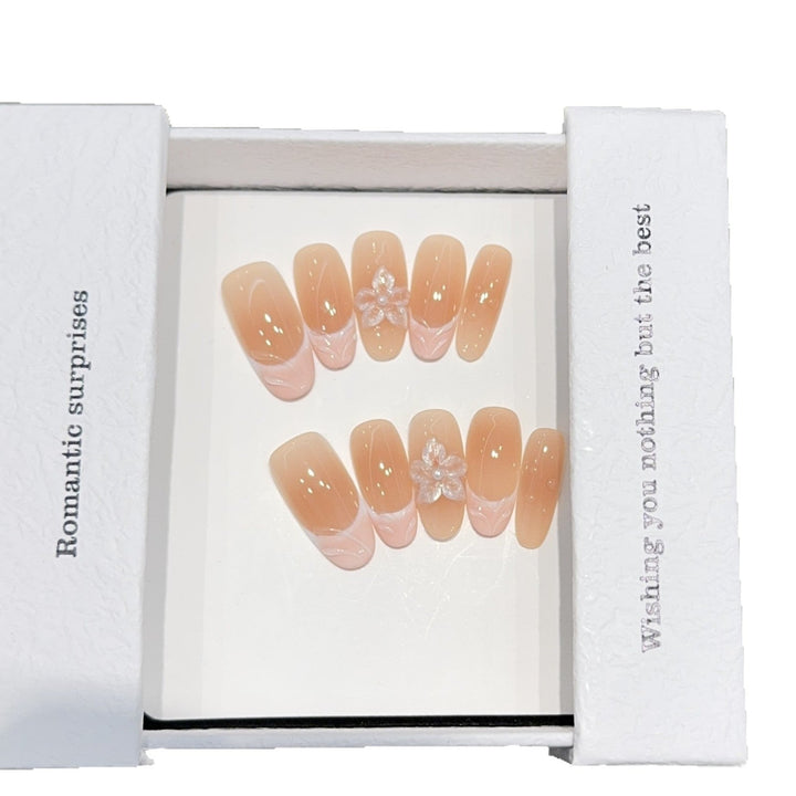 Artificial nails with romantic 3D flower accents Kalsten