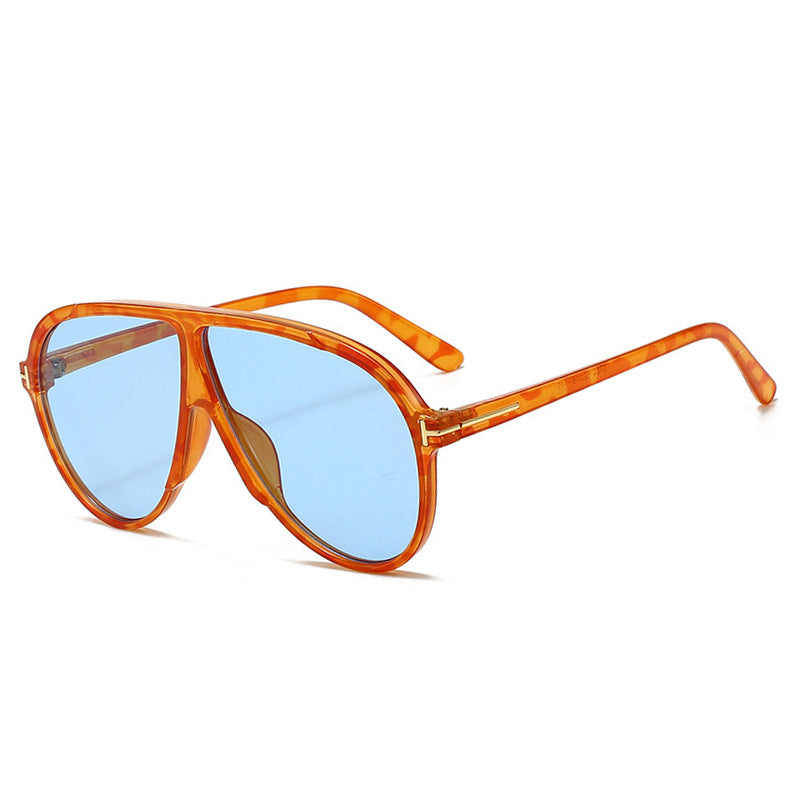 Women's large sunglasses with modern design and protective lenses Kalsten