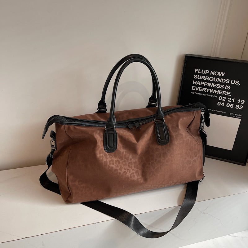 Elegant Travel Bag with Innovative Leopard Print Kalsten