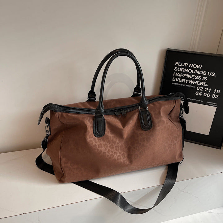 Elegant Travel Bag with Innovative Leopard Print Kalsten