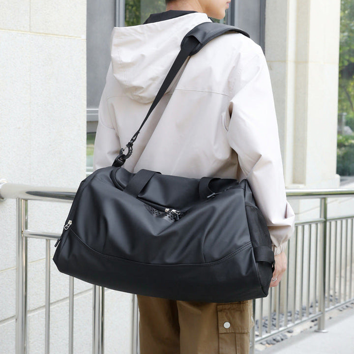 Sports bag with versatile carrying options Kalsten
