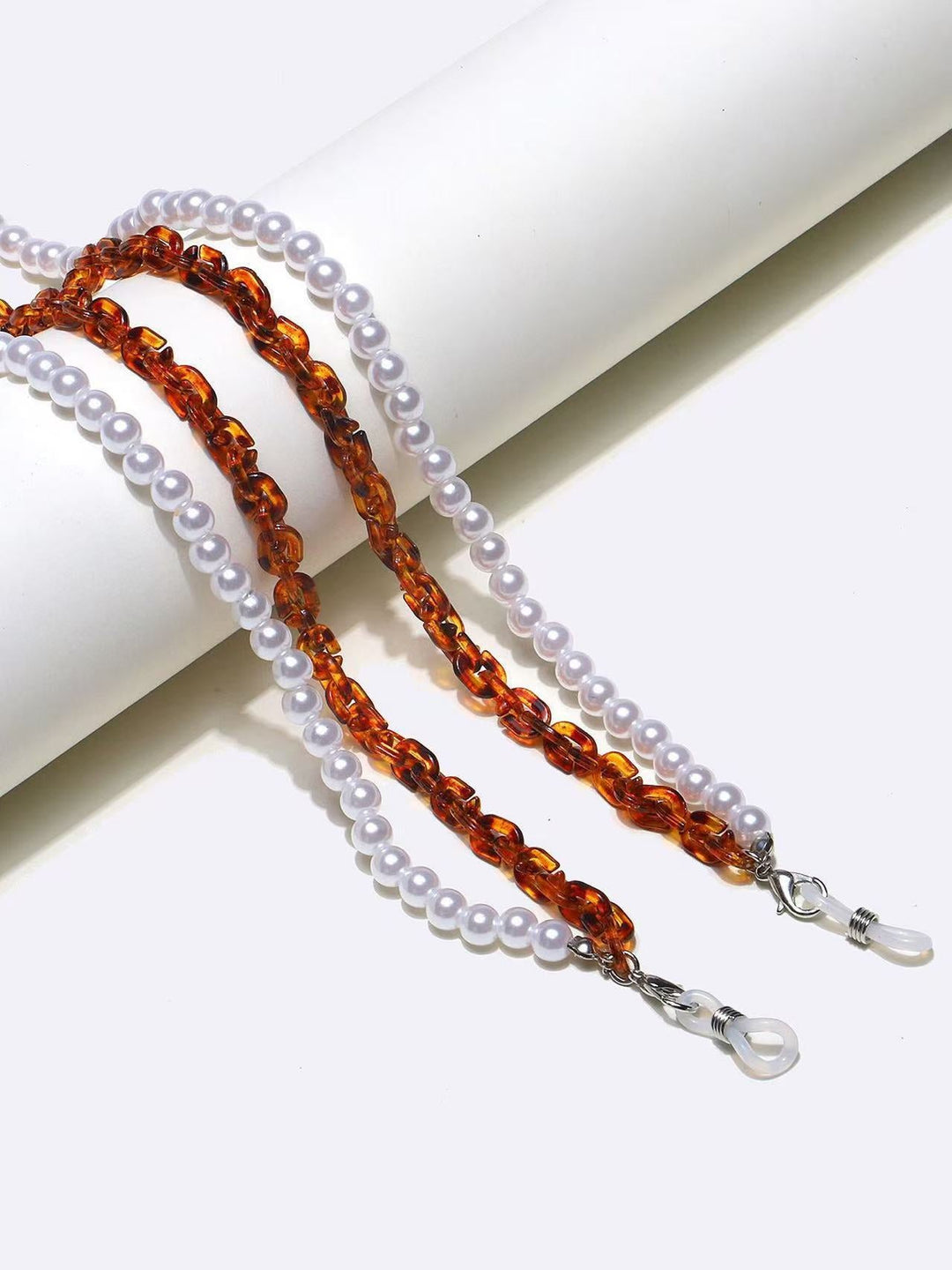 Beaded Eyewear Chain with Accents Kalsten