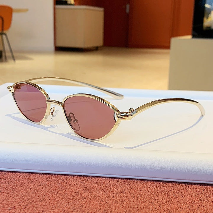 Women's designer sunglasses with elegant metal frame and protective lenses Kalsten