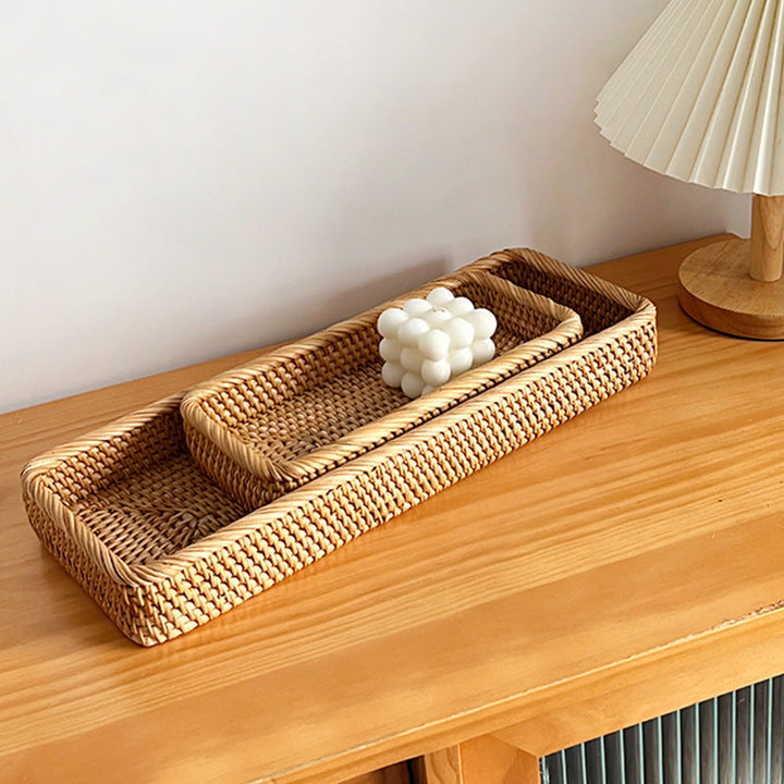 Women rectangular serving platter made of woven natural material Kalsten