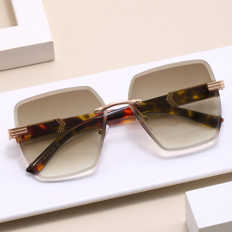 Ladies luxury sunglasses with unique frame and elegant accents Kalsten