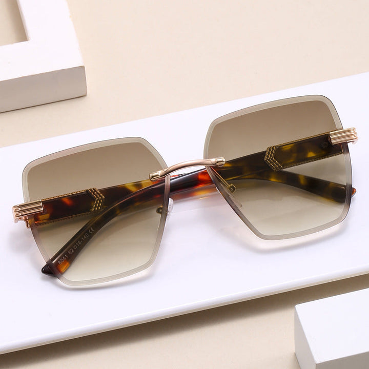 Ladies luxury sunglasses with unique frame and elegant accents Kalsten