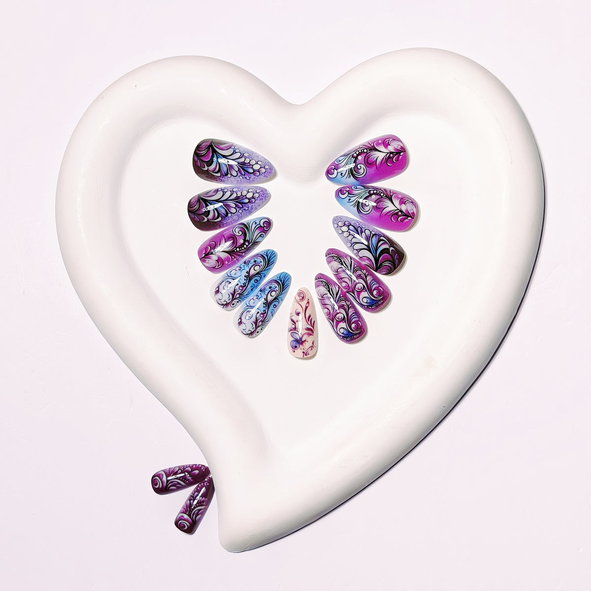 Artistic Floral Nail Design Acalora