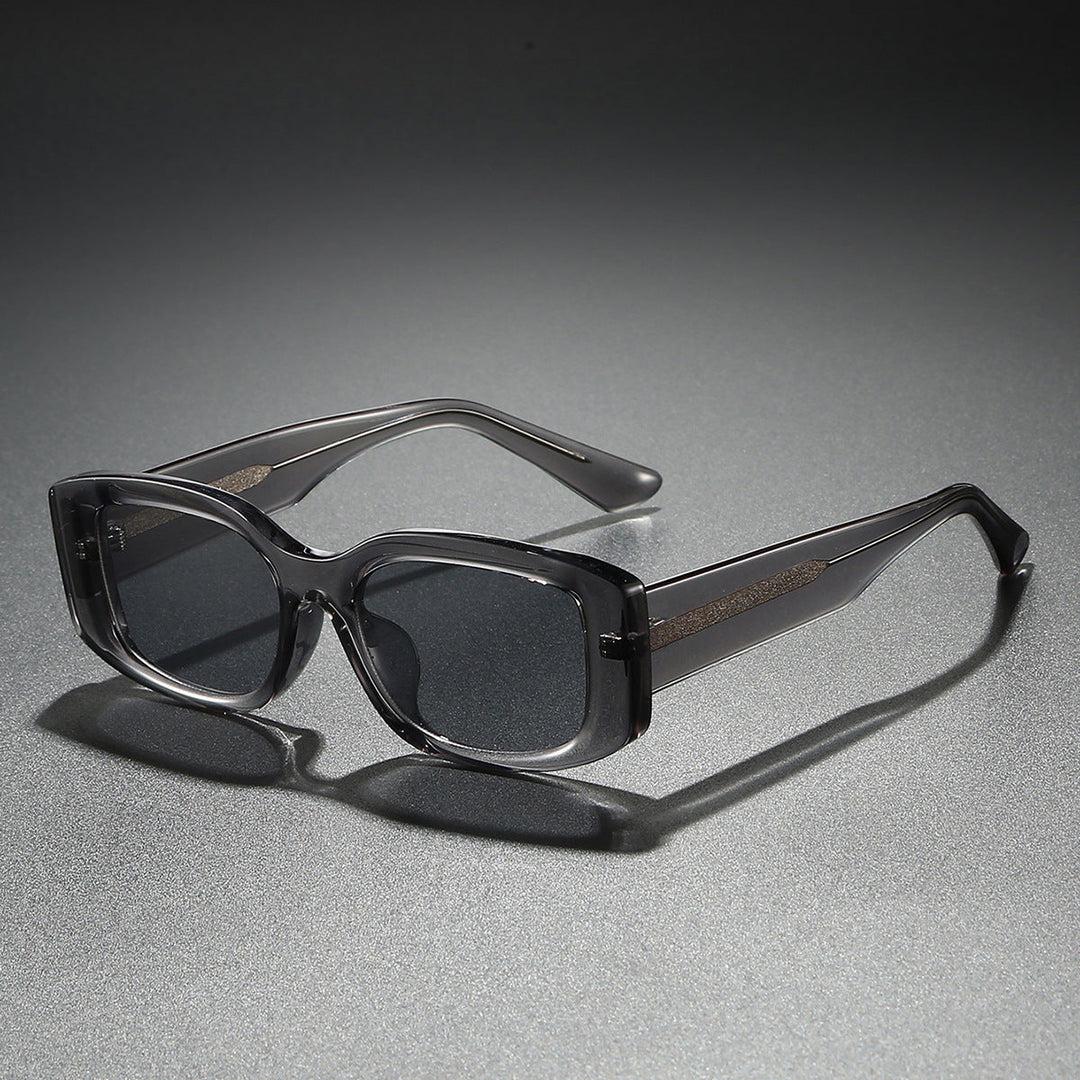 Ladies stylish sunglasses in a trendy, square frame Kalsten