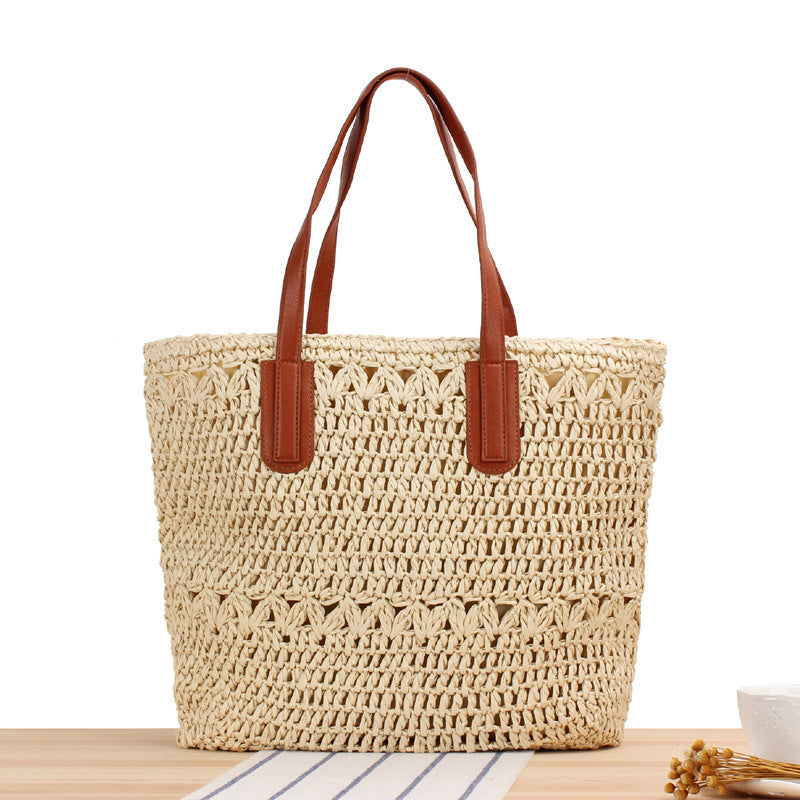 Shopping bag made of woven natural material Kalsten