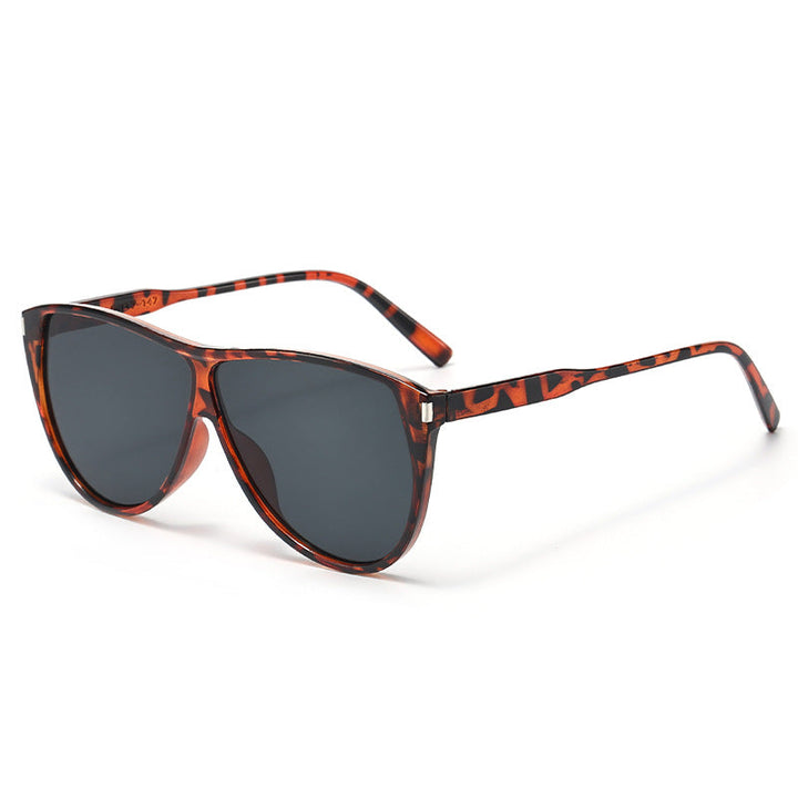 Ladies modern Cat-Eye sunglasses with protective UV filter and stylish frame Kalsten