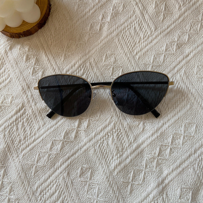 Fashionable Cat-Eye Sunglasses with Fine Metal Frame Kalsten