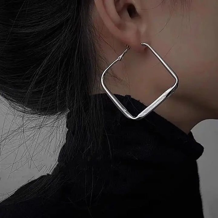 Fashionable Geometric Hoop Earrings Made of High-Quality Metal Kalsten